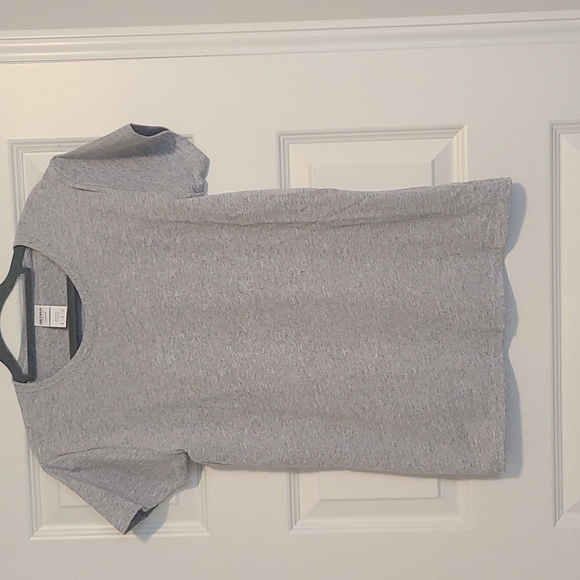 Nwt Grey Tshirts Medium lot of 2 - Picture 1 of 3